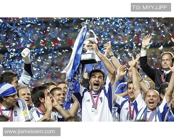 欧洲杯历史上最具代表性的足球球星盘点与荣誉解析